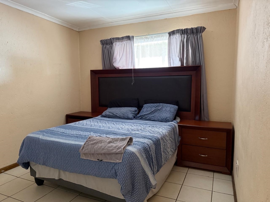 2 Bedroom Property for Sale in Rustenburg Central North West